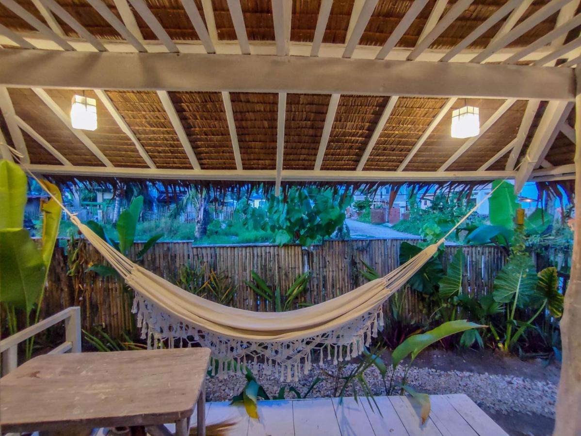 The Surf Shacks - Beach House, Aircon, Fast Wifi General Luna  Luaran gambar