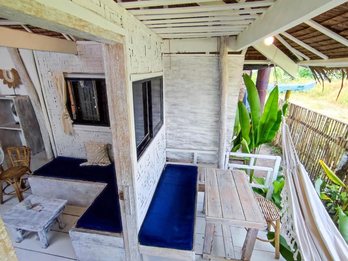The Surf Shacks - Beach House, Aircon, Fast Wifi General Luna  Luaran gambar